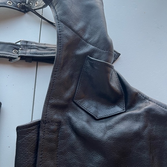 Women’s Xelement Black Leather Motorcycle Chaps - Picture 8 of 12